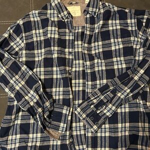 Weatherproof Blue and White Plaid Casual Button Down Shirt
